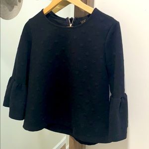 Black wide sleeve shirt